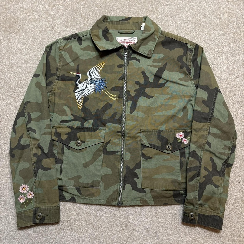Levis Jacket Womens Small Camo Caroline Zip Embroidered Bird Wave Flowers Peace